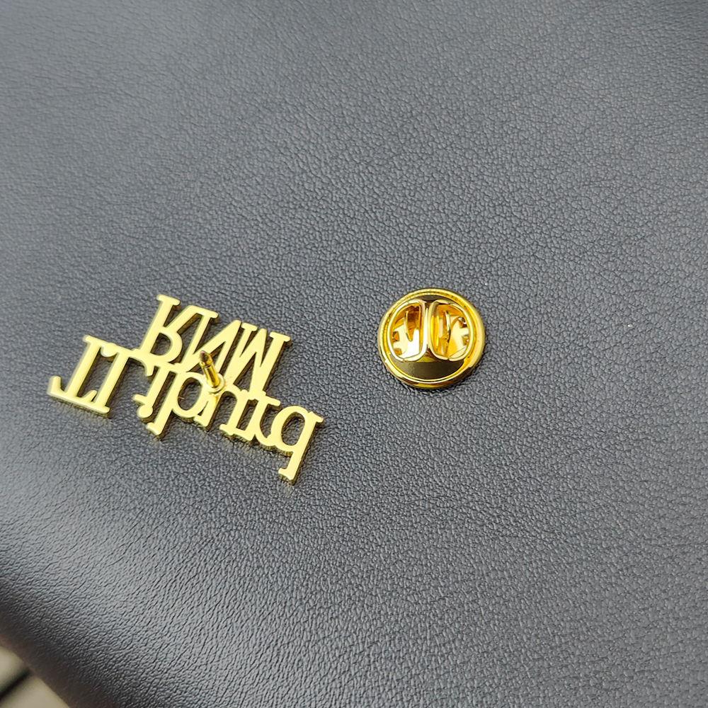 Personalized Brooch Pin  For M - đánh giá và giá Vintage Fashion Font