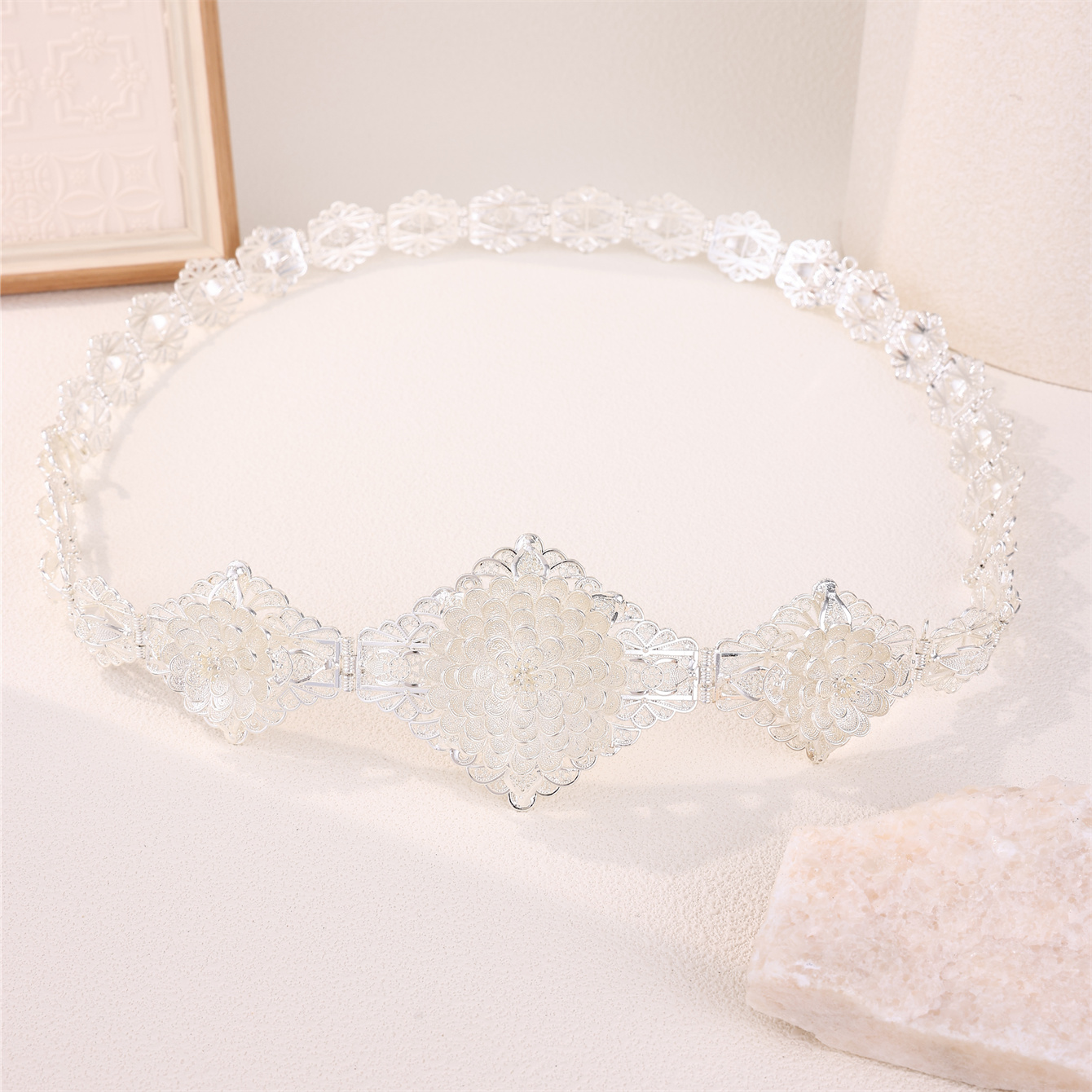 Retro Bride Carved Chatelaine  - đánh giá và giá French Vintage Fashion