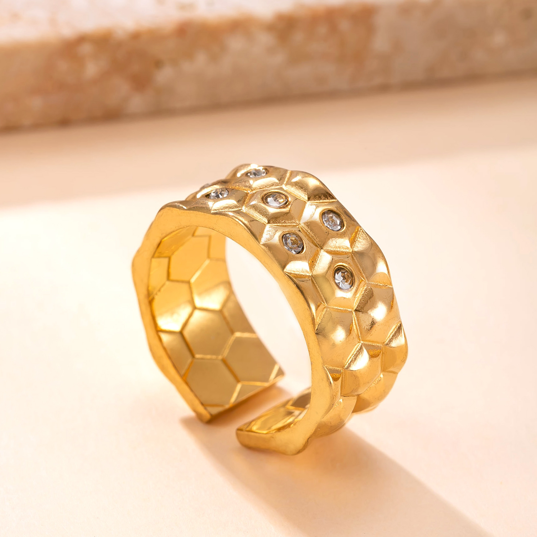 Golden Color Sparkling Cubic Z - đánh giá và giá Vintage Fashion Rings For Women